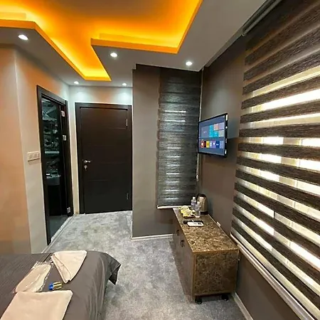 New La Pella